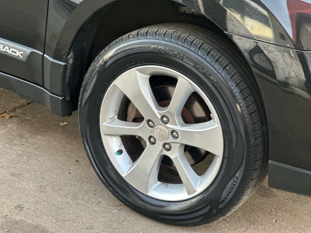 2013 Subaru Outback Image 4