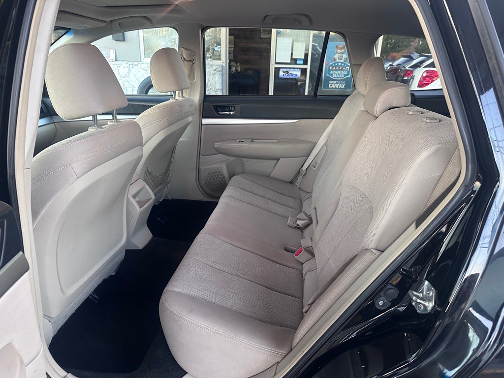 2013 Subaru Outback Image 17