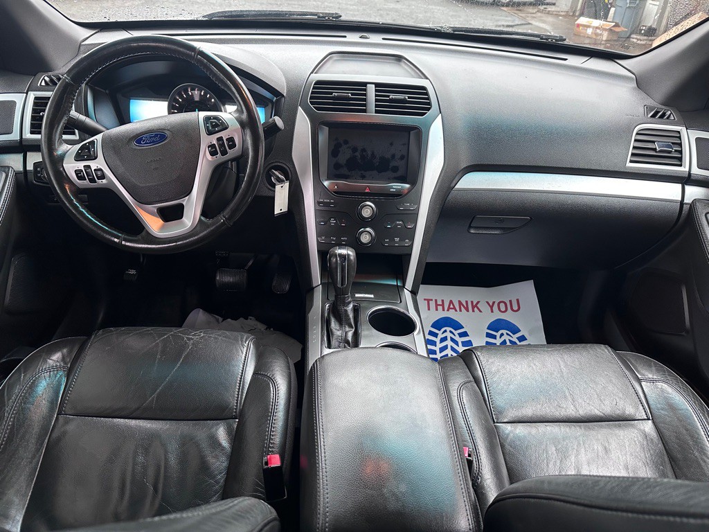 2011 Ford Explorer Image 8