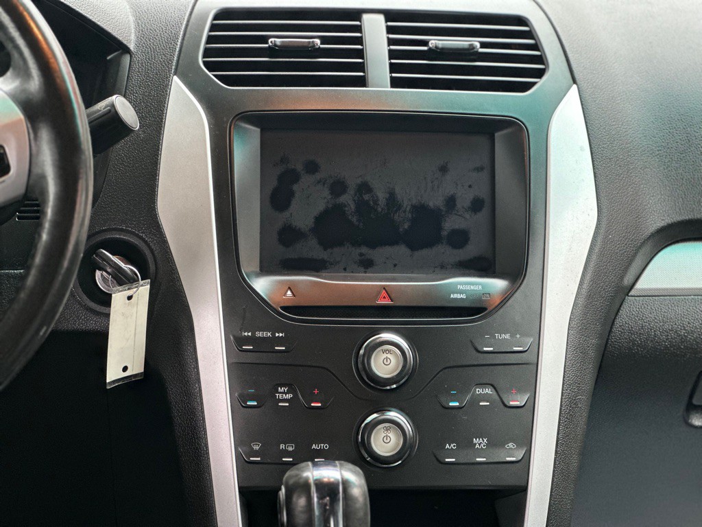 2011 Ford Explorer Image 11