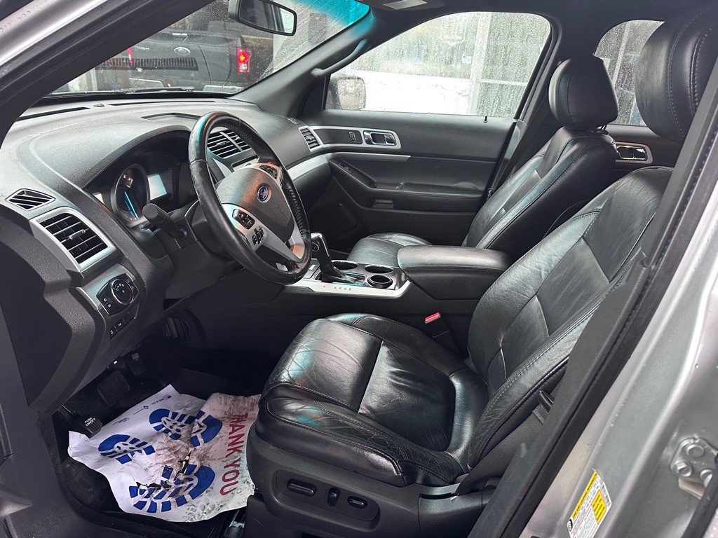 2011 Ford Explorer Image 13