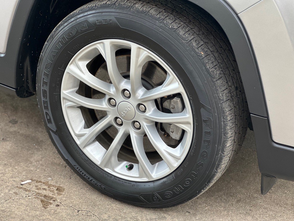 2021 Jeep Cherokee Image 7