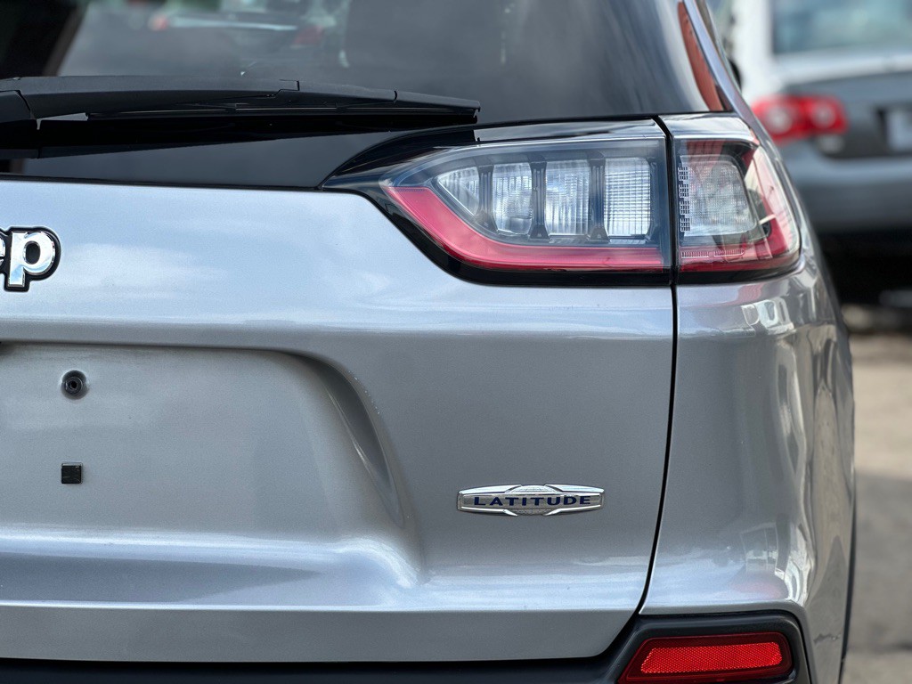 2021 Jeep Cherokee Image 12