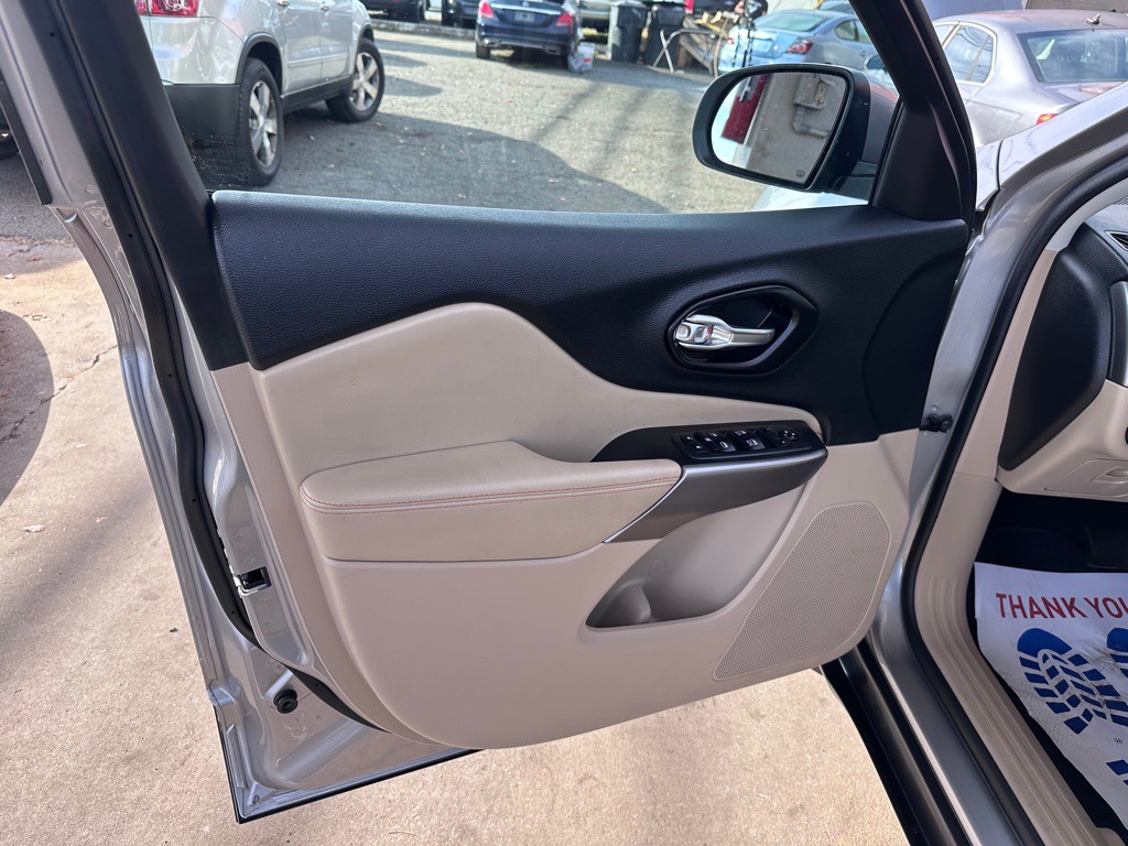 2021 Jeep Cherokee Image 23