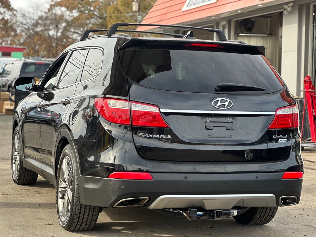 2014 Hyundai Santa Fe Image 8