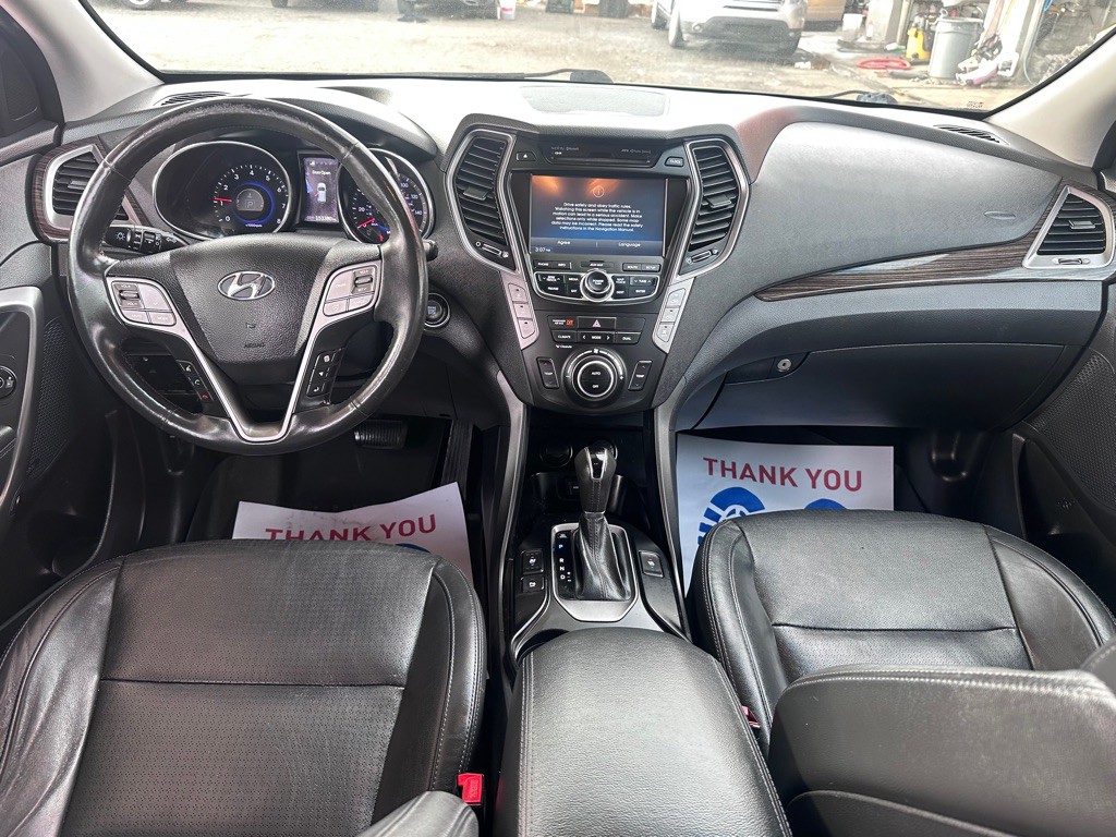 2014 Hyundai Santa Fe Image 11