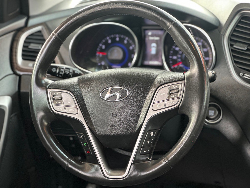 2014 Hyundai Santa Fe Image 12