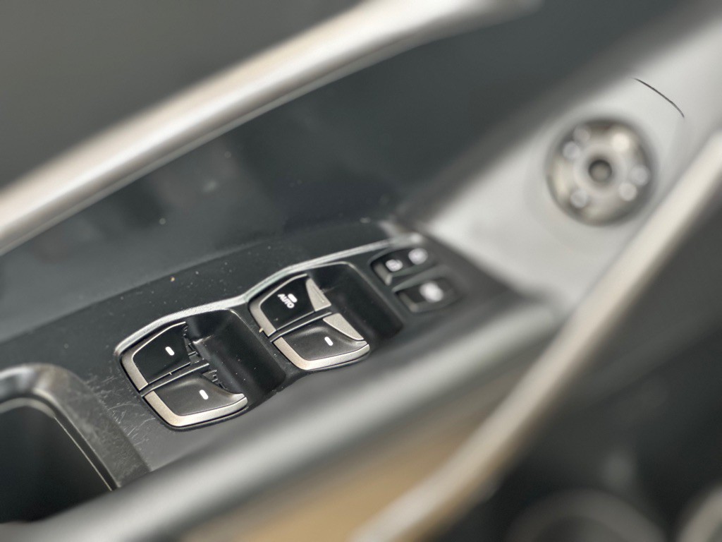 2014 Hyundai Santa Fe Image 17