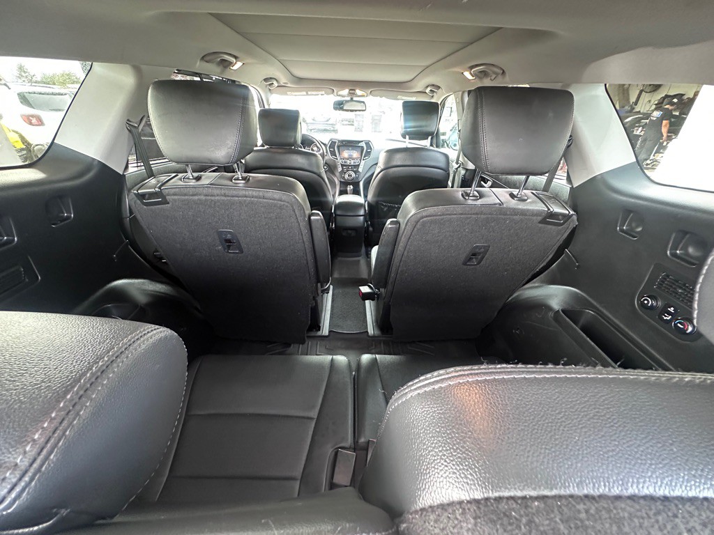2014 Hyundai Santa Fe Image 23