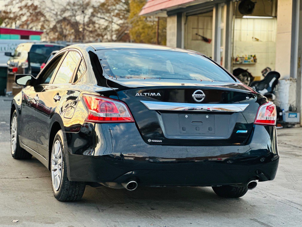 2013 Nissan Altima Image 9