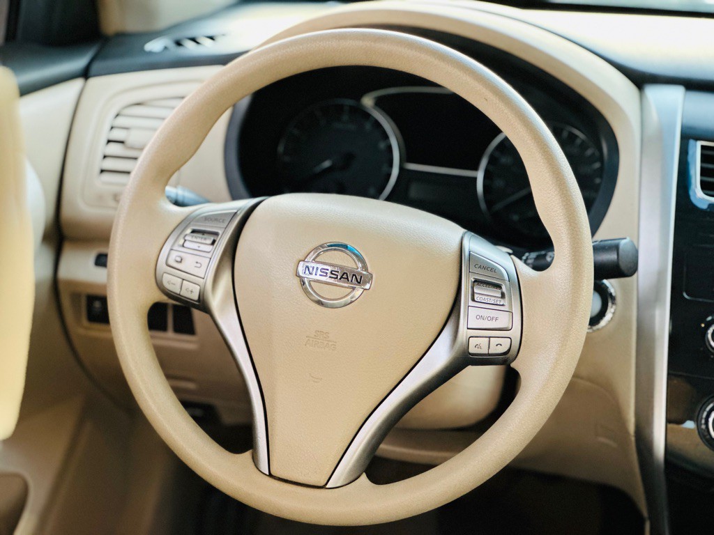 2013 Nissan Altima Image 10