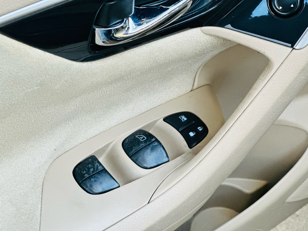 2013 Nissan Altima Image 17