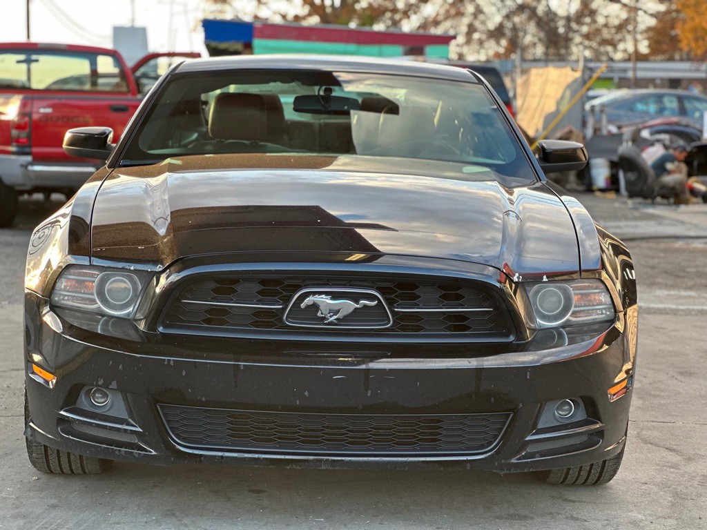 2014 Ford Mustang Image 2