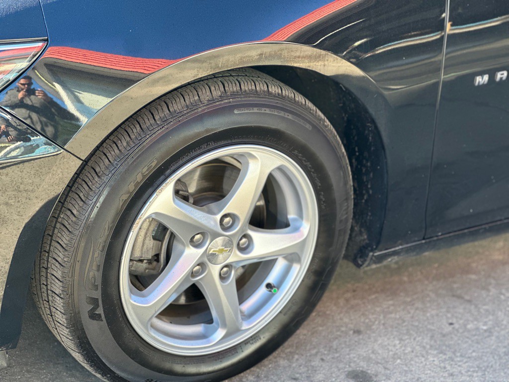 2018 Chevrolet Malibu Image 4