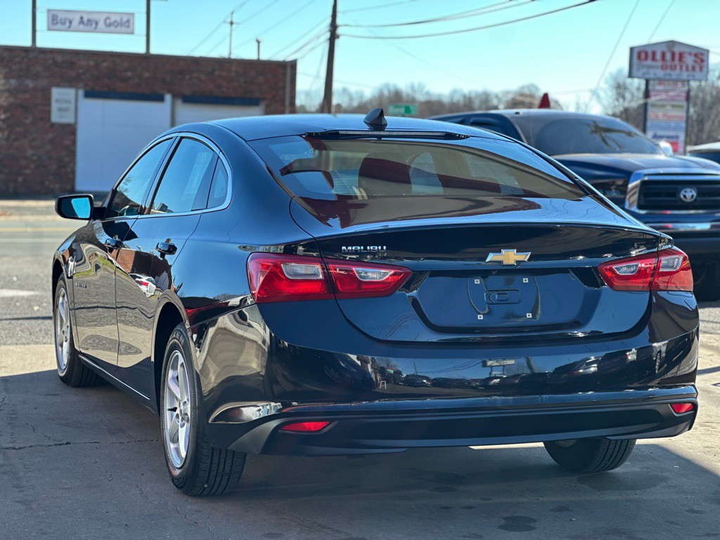 2018 Chevrolet Malibu Image 6