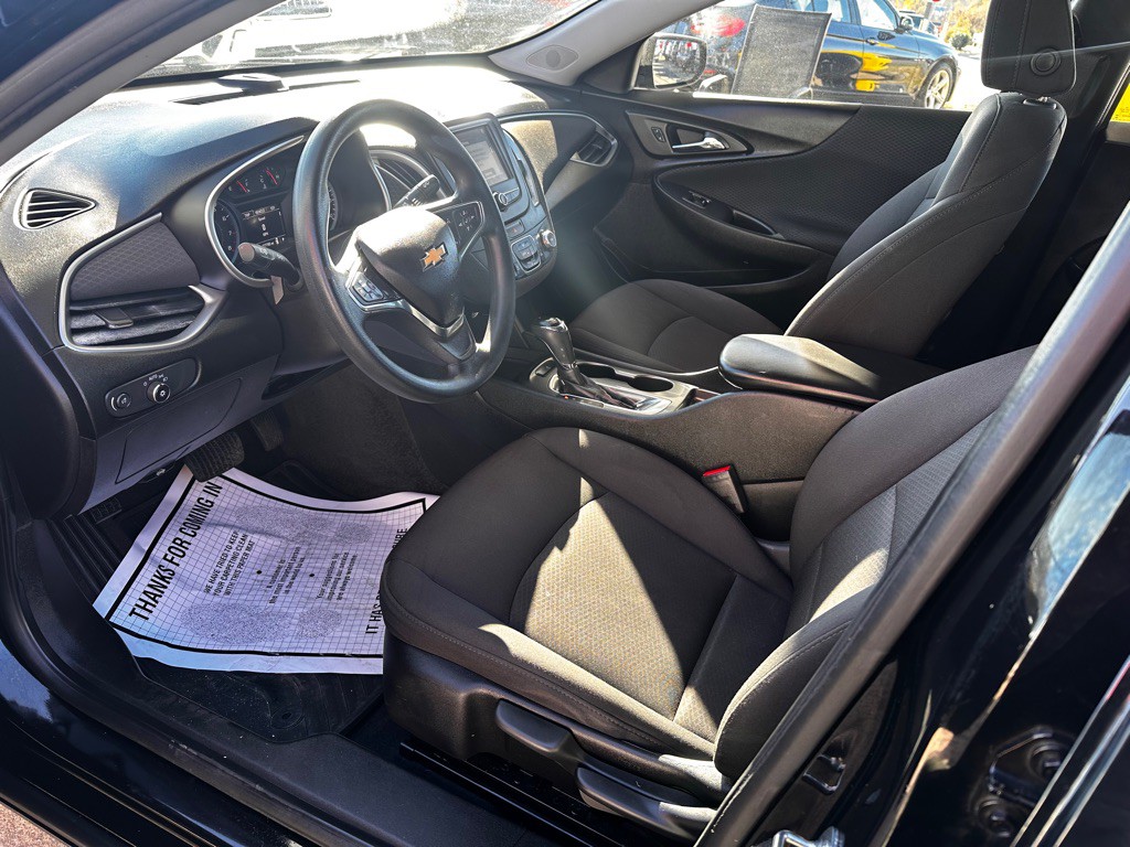 2018 Chevrolet Malibu Image 13