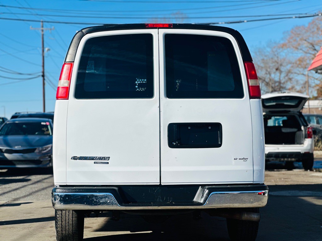 2014 Chevrolet Express Image 6