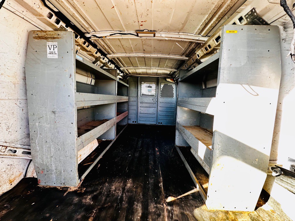 2014 Chevrolet Express Image 15