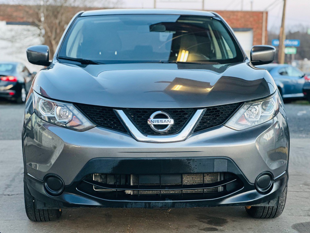 2017 Nissan Rogue Image 2