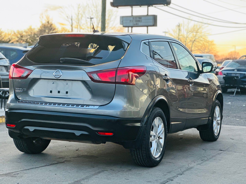2017 Nissan Rogue Image 6