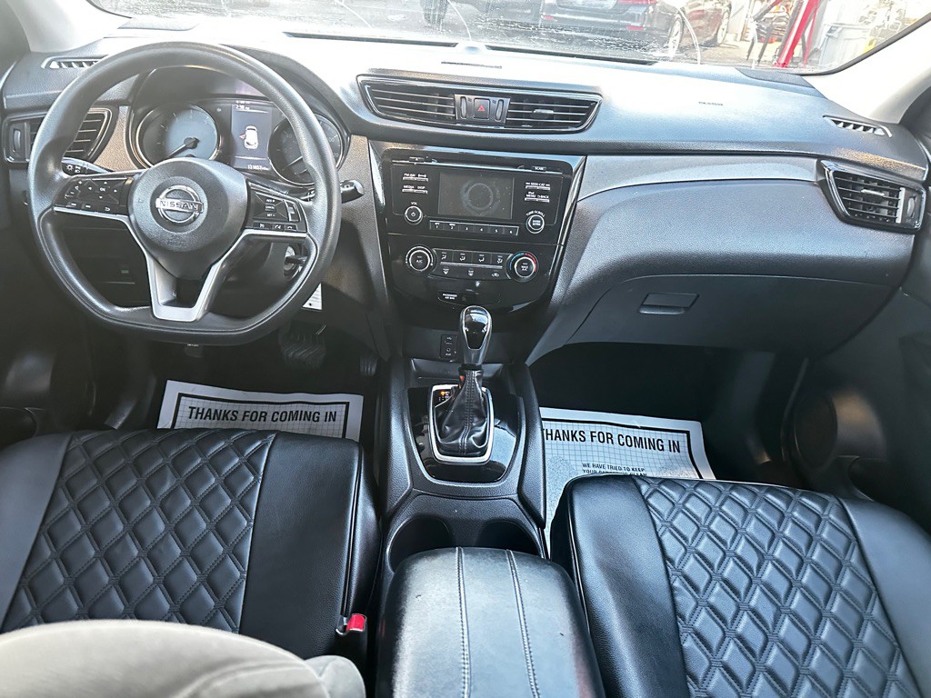 2017 Nissan Rogue Image 10