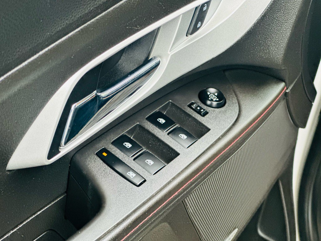 2012 Chevrolet Equinox Image 11