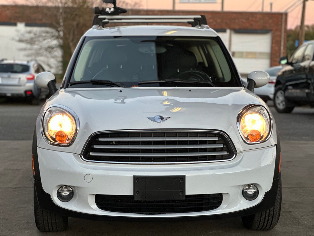 2013 MINI Cooper Image 1