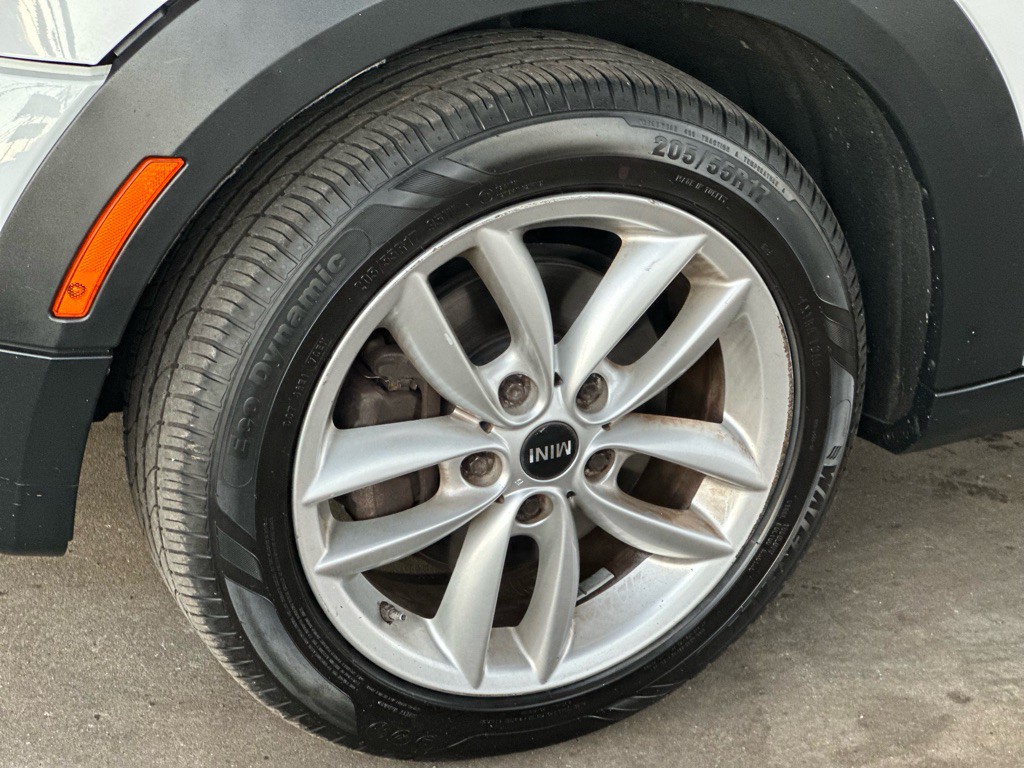 2013 MINI Cooper Image 3