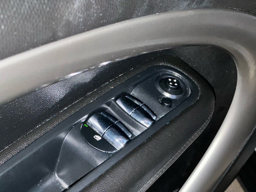 2013 MINI Cooper Image 14