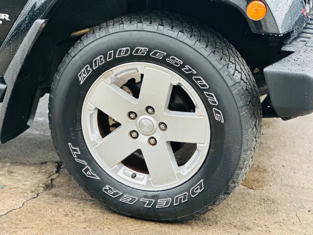 2012 Jeep Wrangler Unlimited Image 6