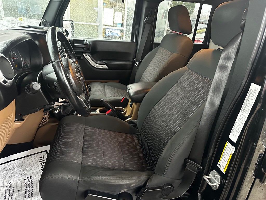 2012 Jeep Wrangler Unlimited Image 17