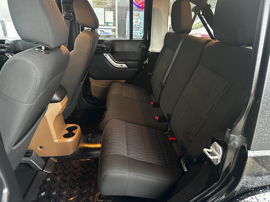 2012 Jeep Wrangler Unlimited Image 23