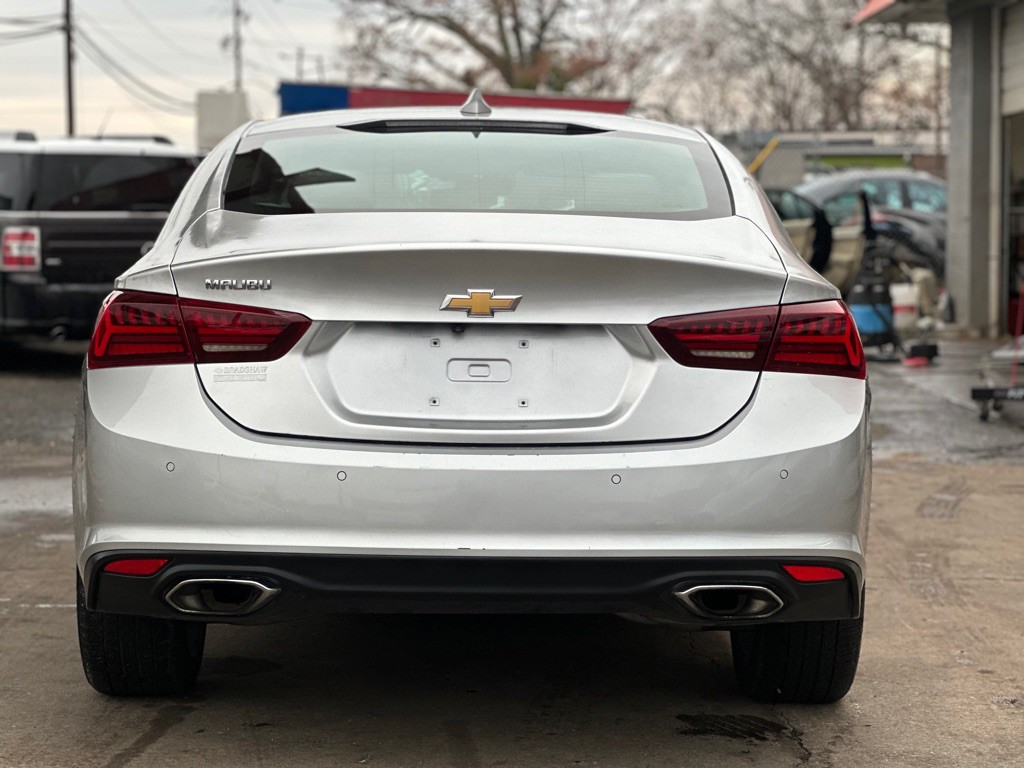 2016 Chevrolet Malibu Image 7