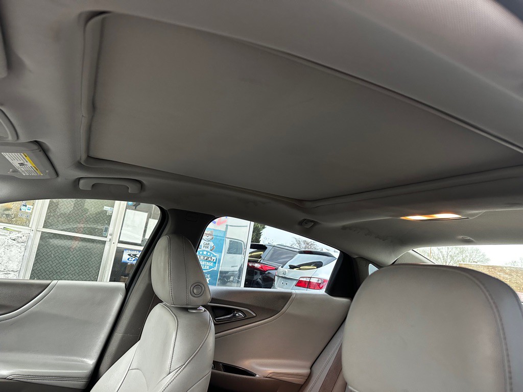 2016 Chevrolet Malibu Image 11