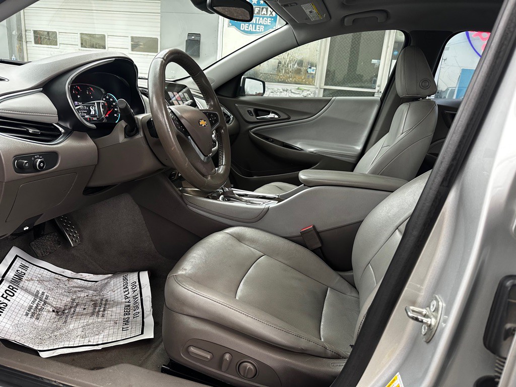 2016 Chevrolet Malibu Image 14