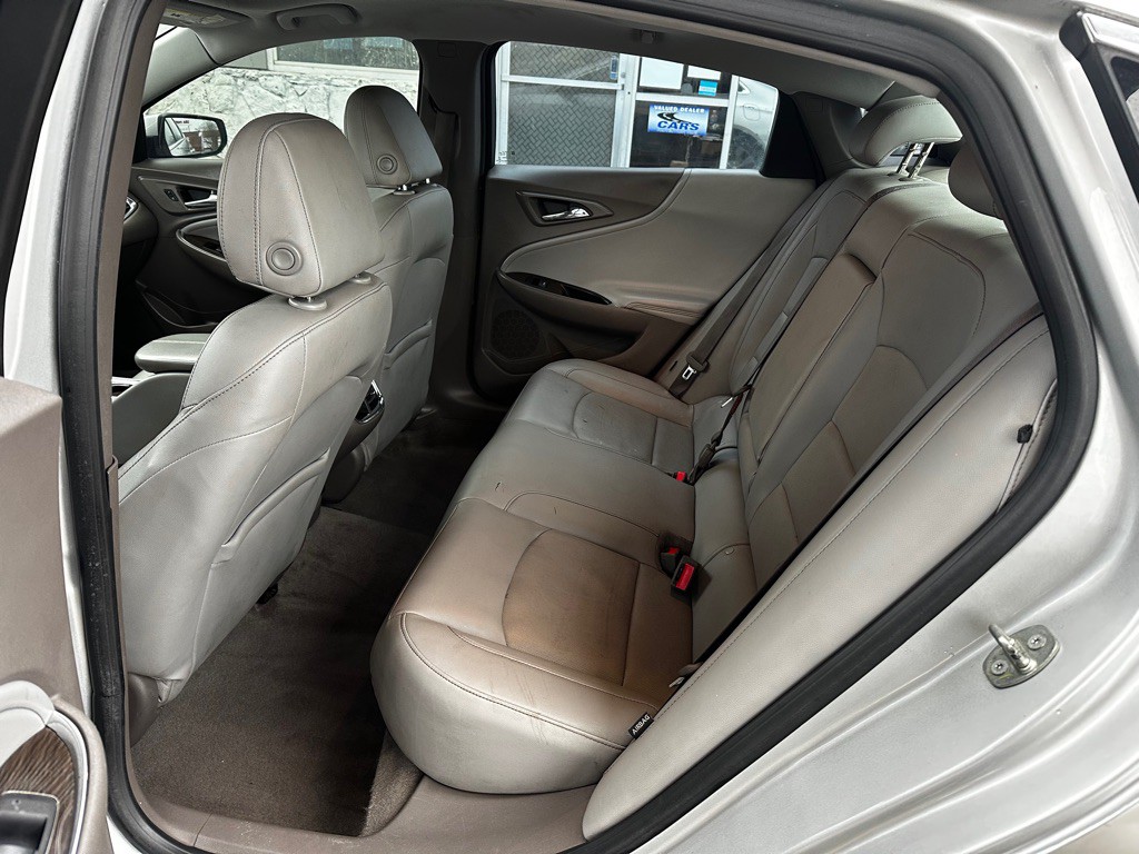 2016 Chevrolet Malibu Image 18