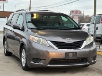 Image for 2012 Toyota Sienna LE ID: 7050398