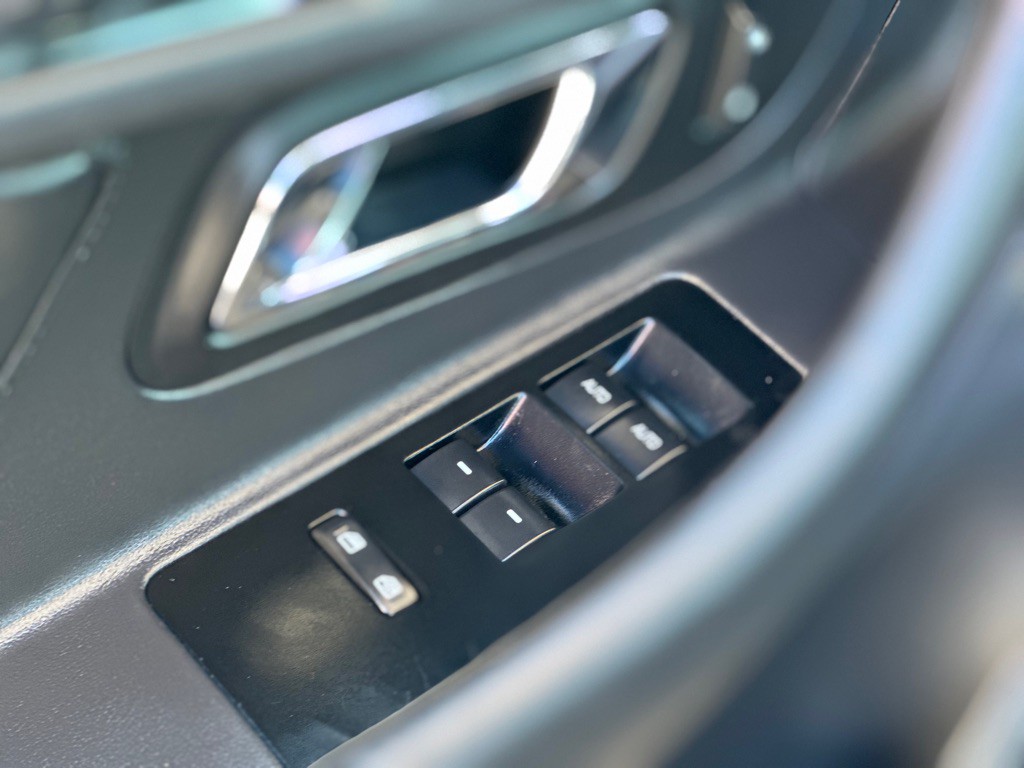 2010 Ford Taurus Image 18