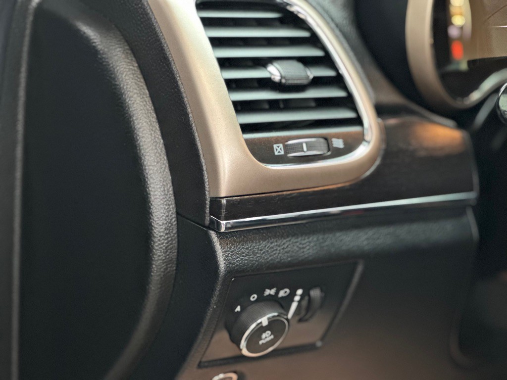 2015 Jeep Grand Cherokee Image 17