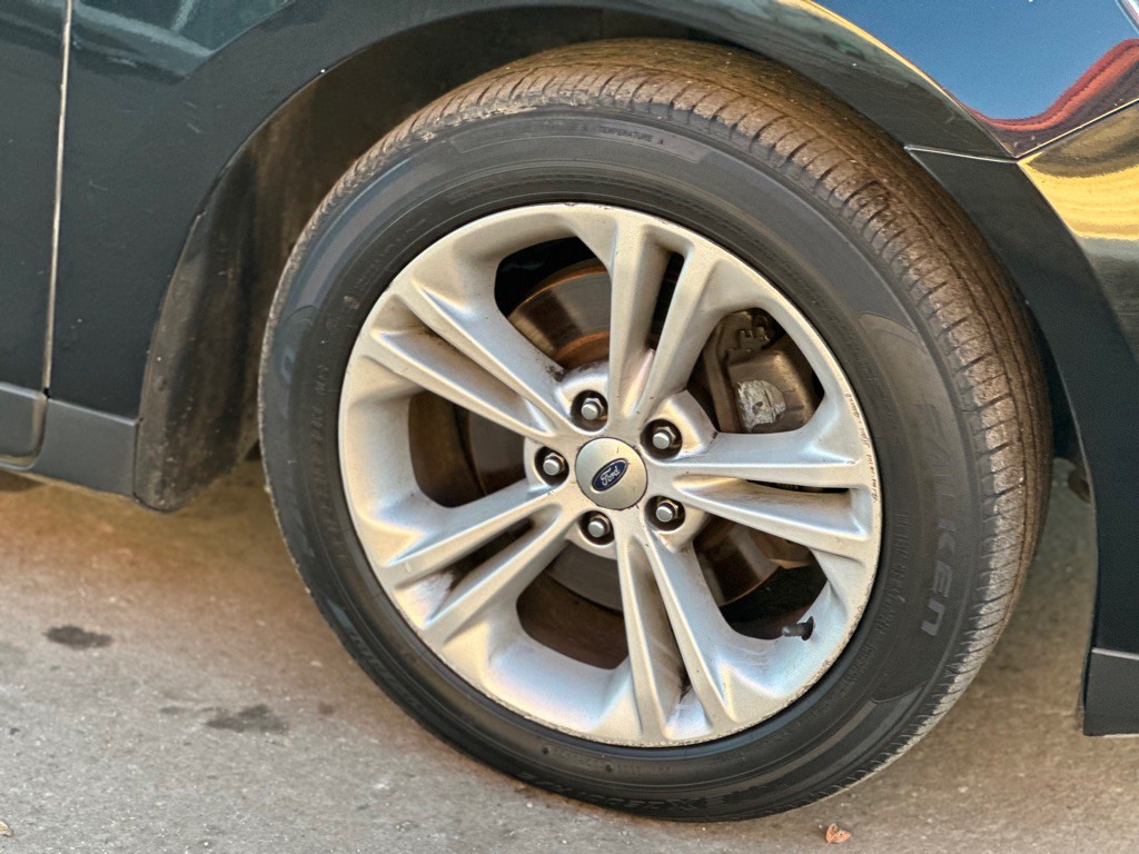 2016 Ford Taurus Image 4