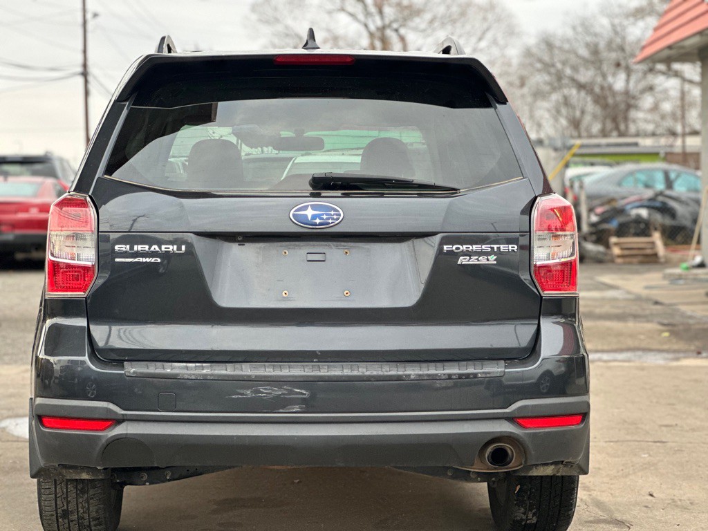 2016 Subaru Forester Image 6