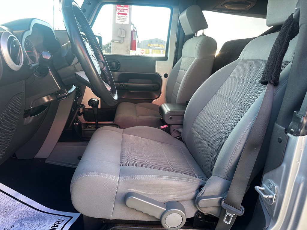 2009 Jeep Wrangler Image 13