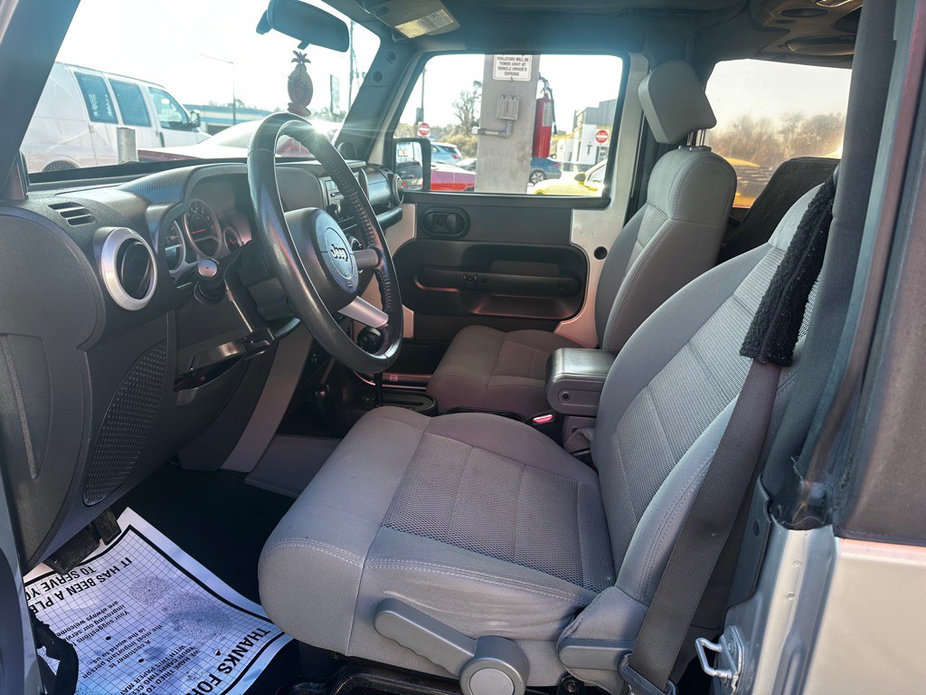 2009 Jeep Wrangler Image 14