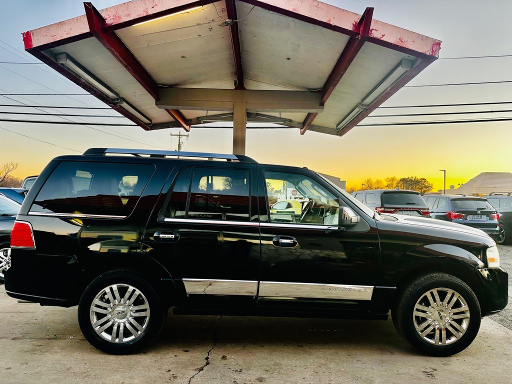 2008 Lincoln Navigator Image 5