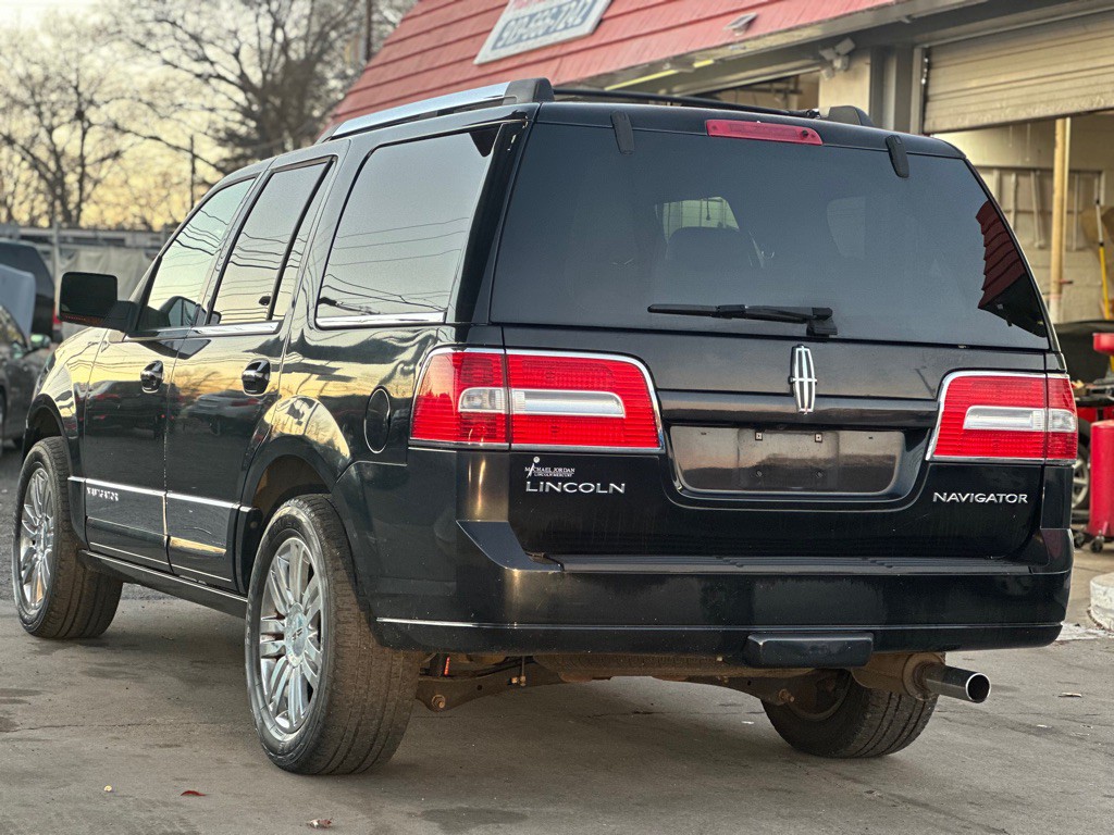 2008 Lincoln Navigator Image 7