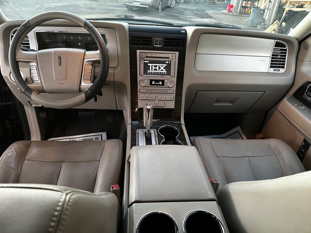 2008 Lincoln Navigator Image 9