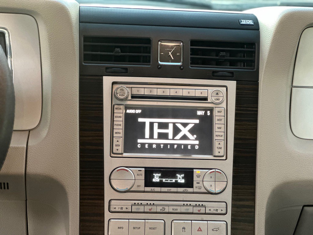 2008 Lincoln Navigator Image 13