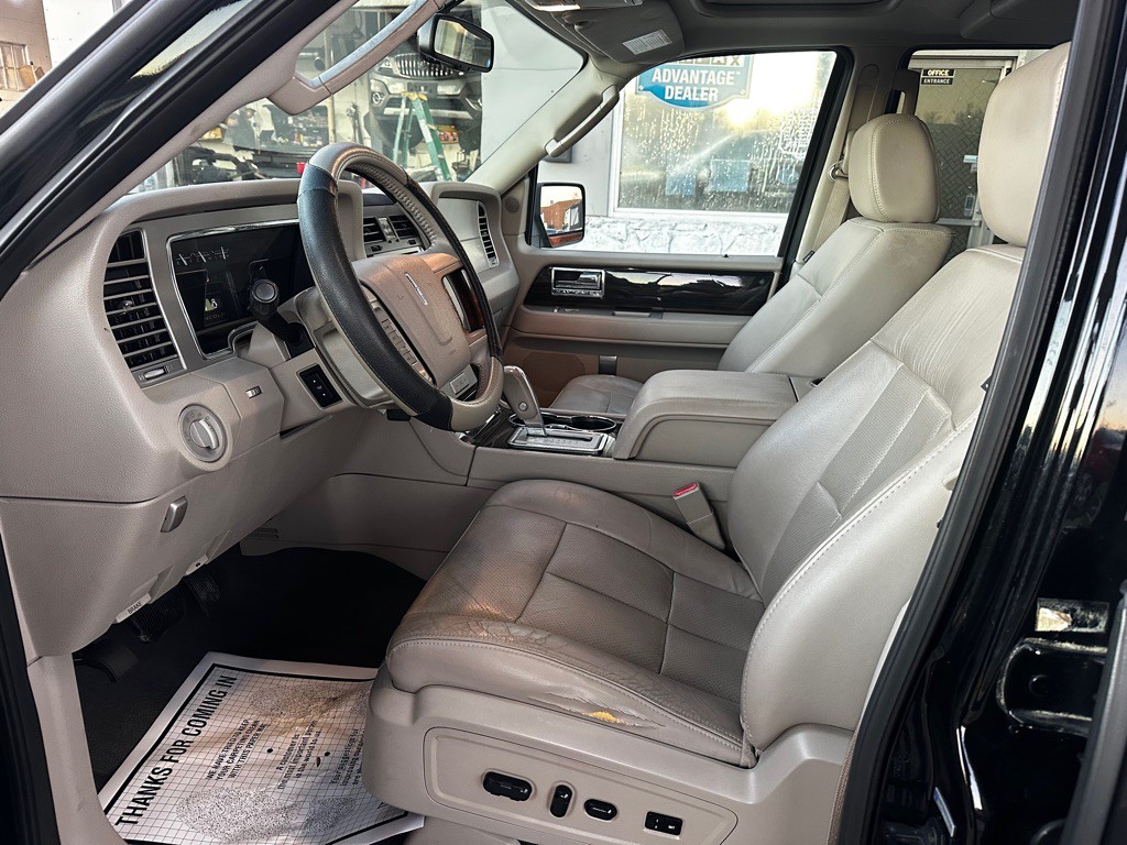 2008 Lincoln Navigator Image 14
