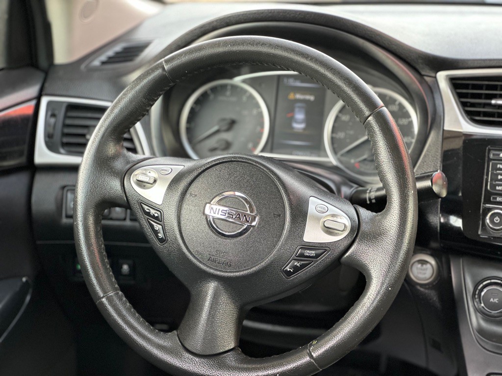 2017 Nissan Sentra Image 10