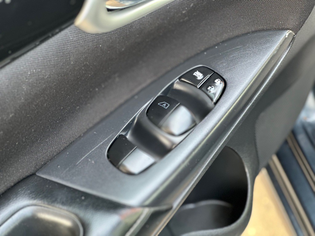 2017 Nissan Sentra Image 12